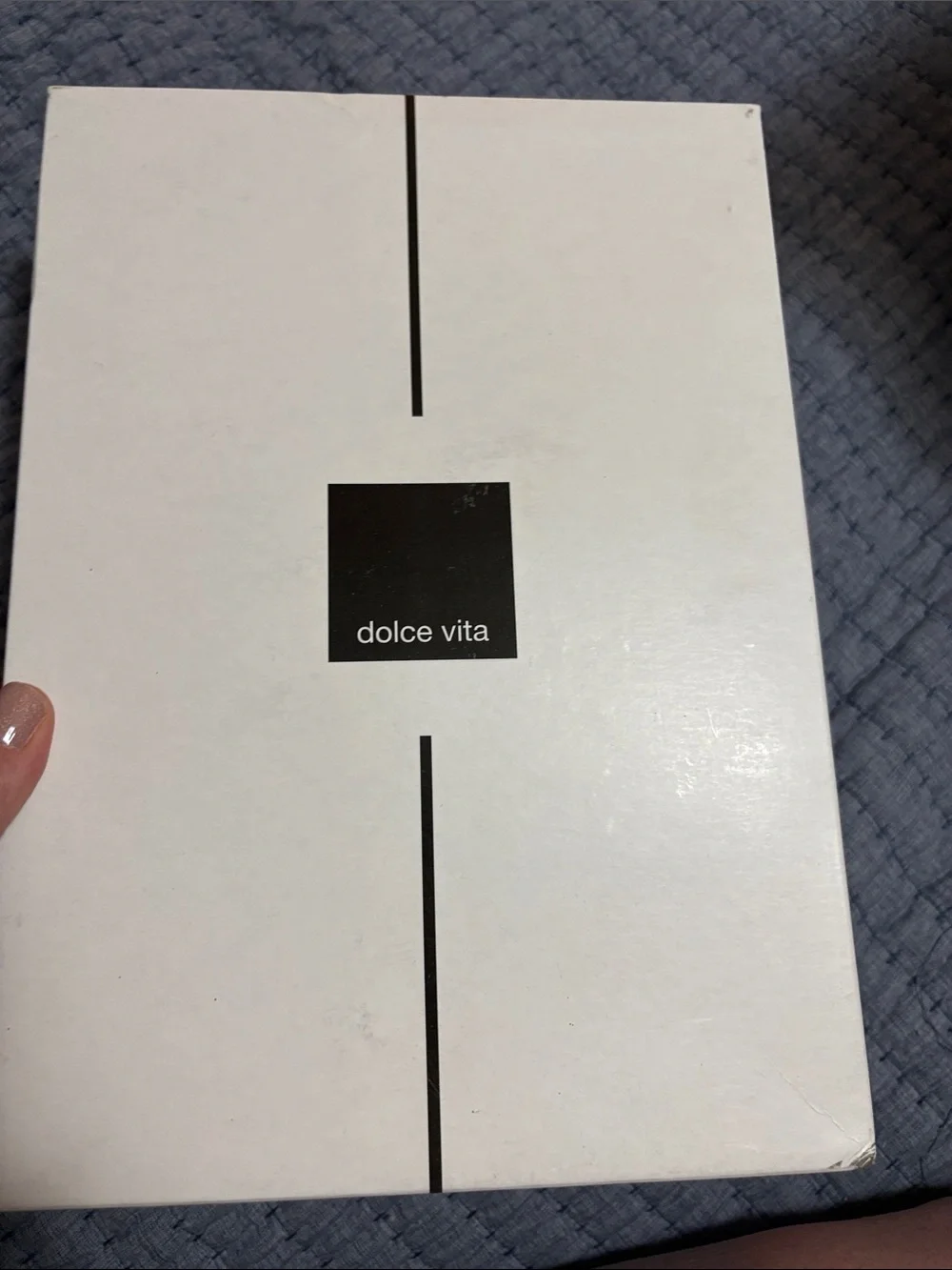 Dolce Vita White Box with Black Accent Lines